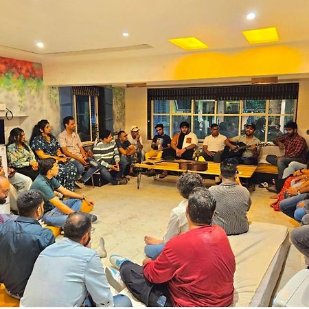 Coliwo Un - Viman Nagar Hostel Pune Bagian luar foto